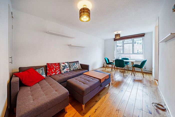1 Bedroom Flat For Sale In Wolftencroft Close, Battersea, London, SW11