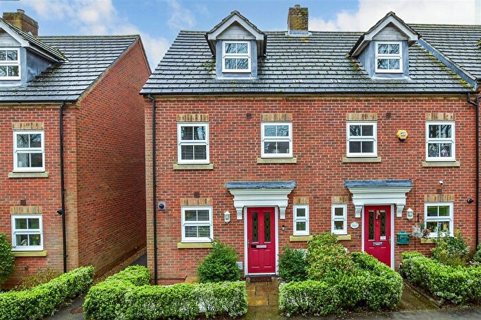 3 Bedroom End Terrace House For Sale In Queen Elizabeth Square, Maidstone, Kent, ME15