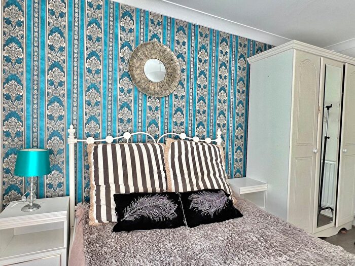 1 Bedroom Flat To Rent In Woodland Crescent, London, SE16