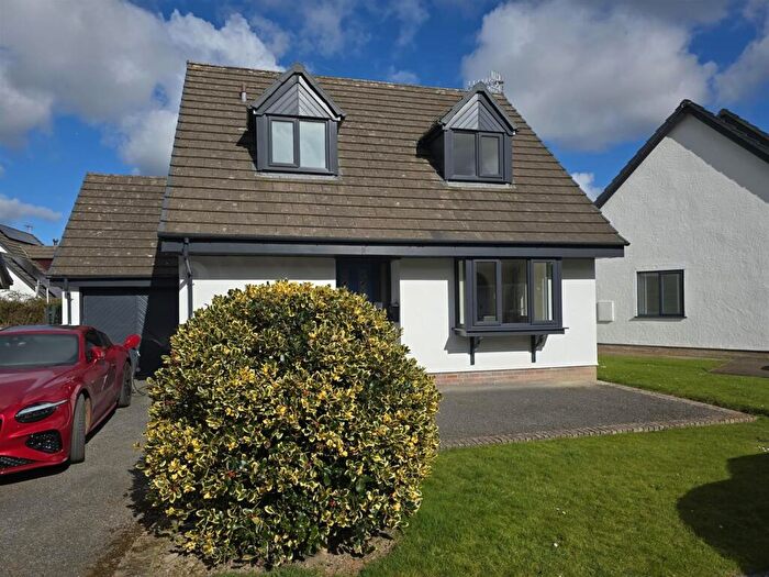 3 Bedroom Detached Bungalow To Rent In Heol Ffynnon Asa, Eglwysbach, Colwyn Bay, LL28