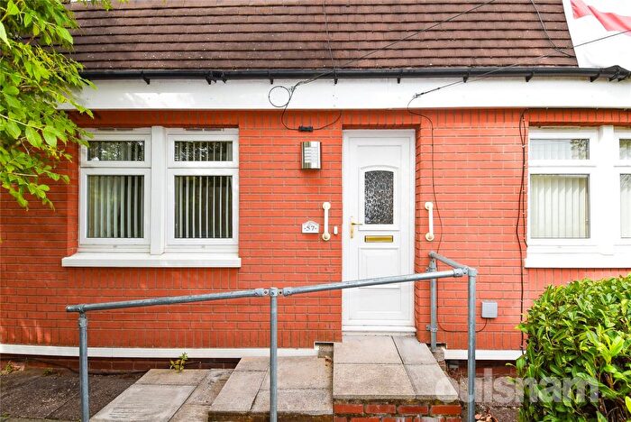 2 Bedroom Maisonette For Sale In Dawberry Fields Road, Kings Heath, Birmingham, West Midlands, B14
