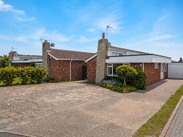 3 Bedroom Bungalow For Sale In Dane Road, Birchington, CT7