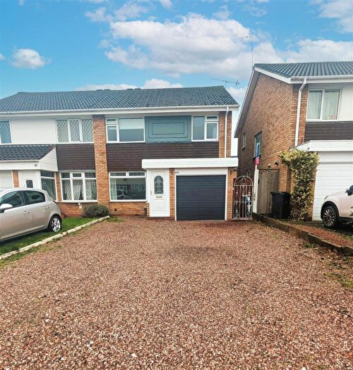 3 Bedroom Semi Detached House For Sale In Mendip Road, Halesowen, B63