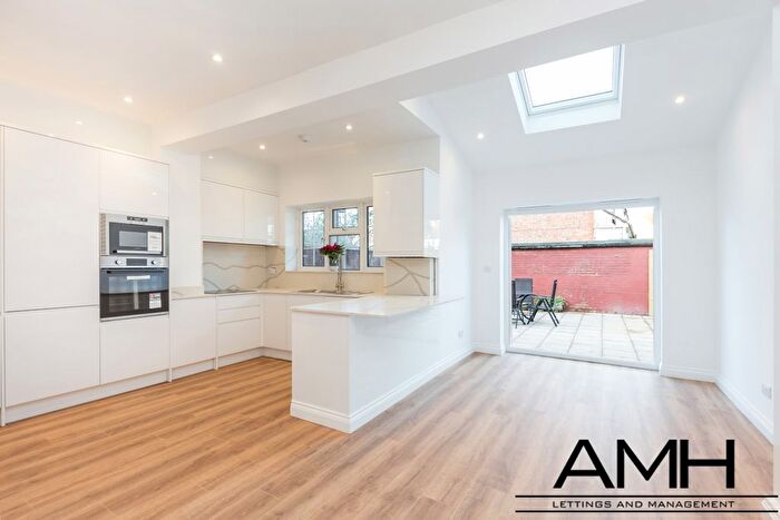 3 Bedroom End Of Terrace House To Rent In Athenaeum Road, London, N20