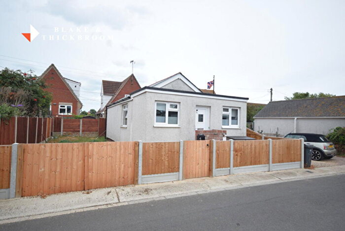 2 Bedroom Detached Bungalow For Sale In Crossley Avenue, Jaywick, Clacton-on-sea, CO15