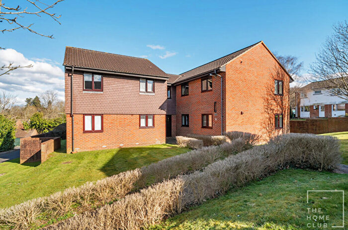 1 Bedroom Apartment To Rent In Barnwood Close, Guildford, GU2