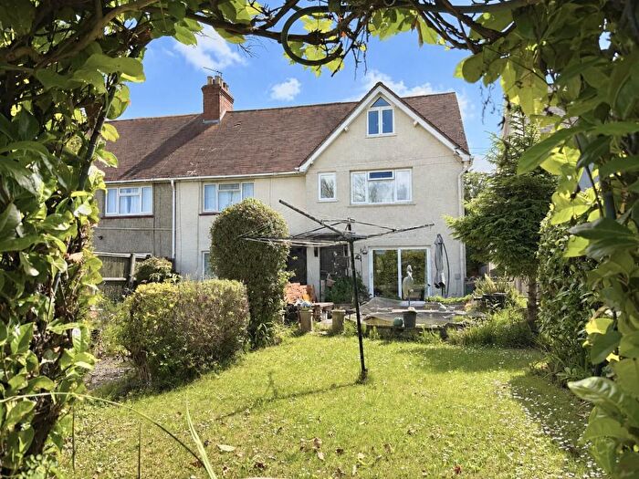 3 Bedroom End Of Terrace House For Sale In Addison Terrace, Gillingham, SP8