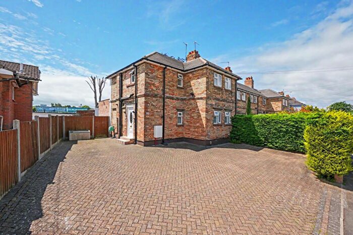 4 Bedroom Semi-Detached House For Sale In Breton Road, Rochester, ME1