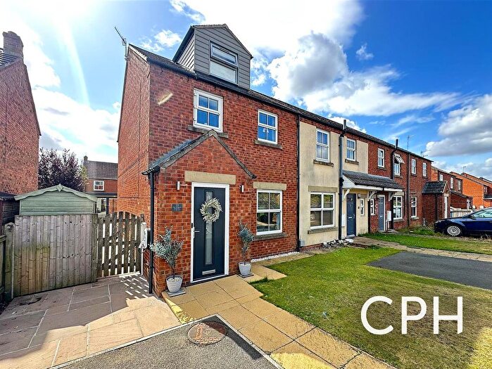 3 Bedroom End Of Terrace House For Sale In Centurion Way, Scarborough, YO12