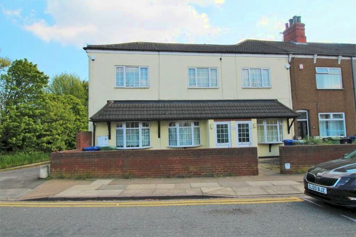 1 Bedroom Apartment To Rent In Earl Street, Grimsby, Lincolnshire, DN31