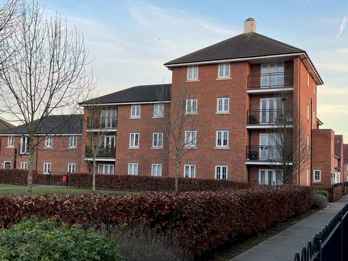 2 Bedroom Apartment To Rent In Derwent Drive, Lakeside, DN4