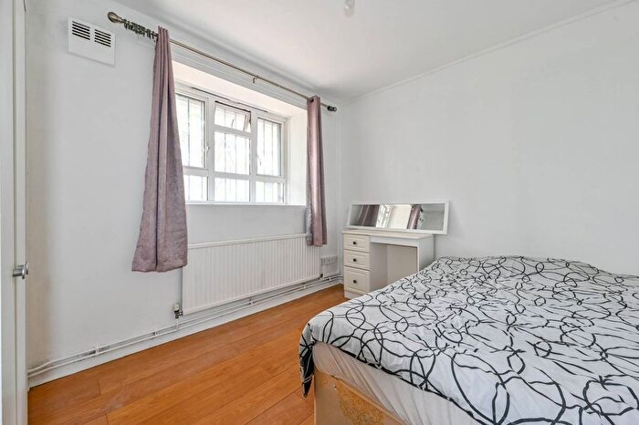 3 Bedroom Flat To Rent In Highbury Estate, Highbury And Islington, London, N5