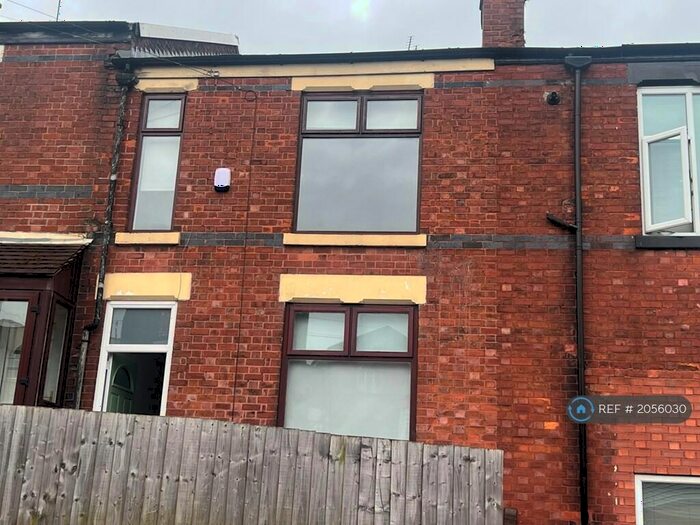 2 Bedroom Terraced House To Rent In Turncroft Lane, Stockport, SK1