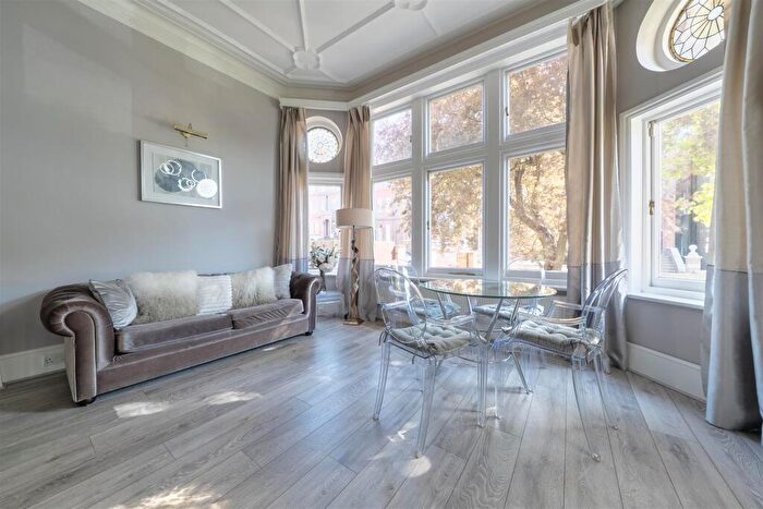 1 Bedroom Flat For Sale In Frognal, Hampstead, NW3