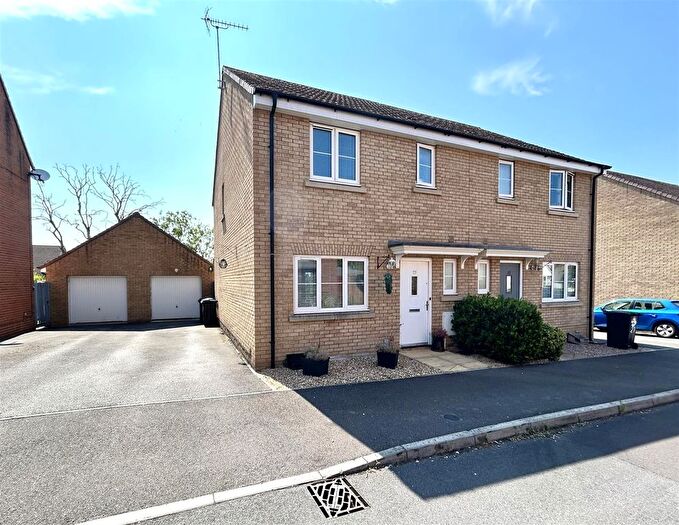 3 Bedroom Semi-detached House For Sale In Dakota Drive, Calne, SN11