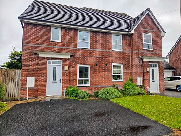 3 Bedroom Semi-Detached House To Rent In Laverick Grove, Wigan, WN3