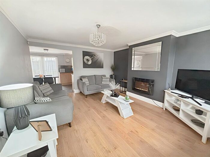 3 Bedroom Terraced House For Sale In Boyce Road, Stanford-Le-Hope, SS17
