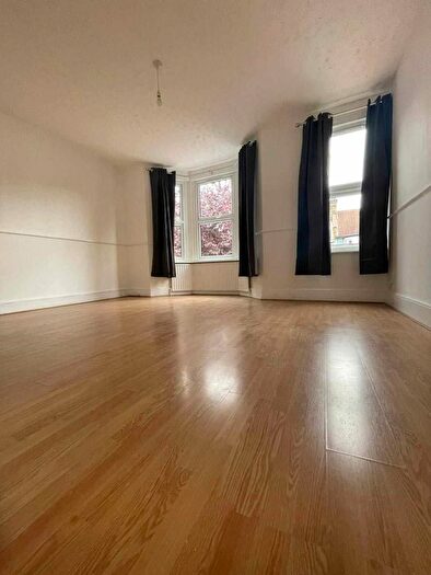 2 Bedroom Flat To Rent In Second Avenue, London, E17