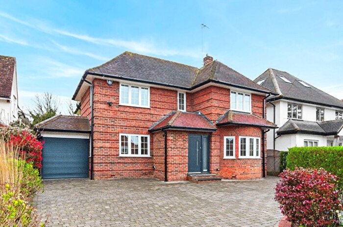 4 Bedroom Detached House To Rent In Bradmore Way, Brookmans Park, Hatfield, Hertfordshire, AL9