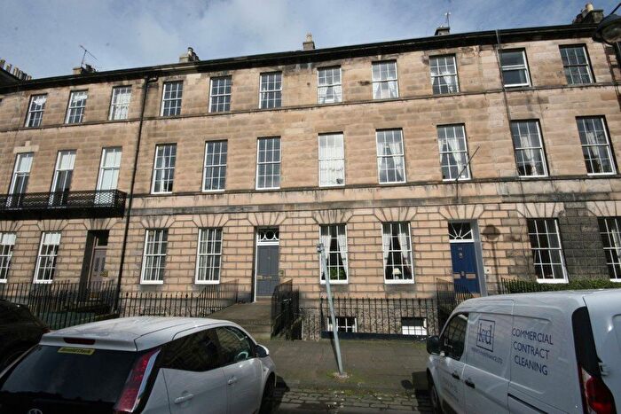4 Bedroom Flat To Rent In Great King Street, New Town, Edinburgh, EH3