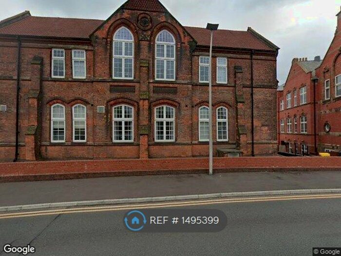 1 Bedroom Flat To Rent In Crocketts Lane, Birmingham, B66