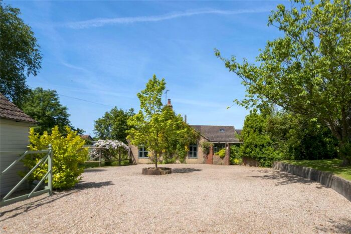 4 Bedroom Detached House For Sale In Frome St Quintin, Dorset, DT2