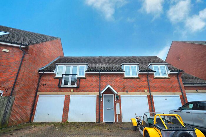 2 Bedroom Flat To Rent In Thistle Drive, Desborough, Kettering, NN14