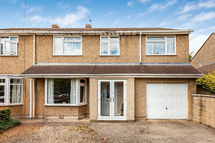 5 Bedroom Semi-Detached House For Sale In Edinburgh Drive, Kidlington, OX5