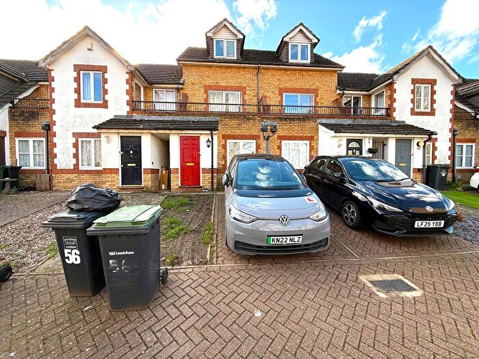 2 Bedroom Terraced House To Rent In Amblecote Meadows, London, SE12