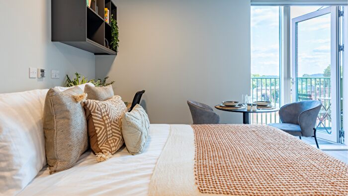 Studio To Rent In New: Premium Studio In Central Guildford | Minutes From Guildford Railway Station | £ Credit Towards Your Rent., GU2