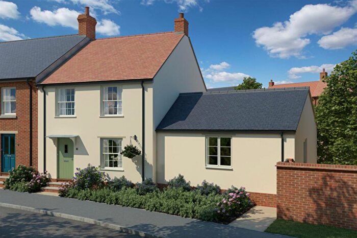 3 Bedroom End Of Terrace House For Sale In Marlott Crescent, Marnhull, DT10