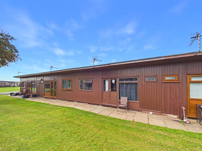 2 Bedroom Chalet For Sale In Mablethorpe Chalet Park, Links Avenue, Mablethorpe, LN12