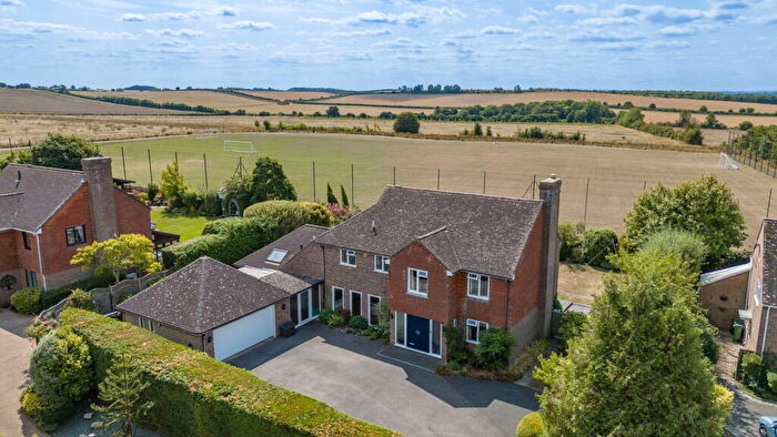 4 Bedroom Detached House For Sale In Micheldever Close, Whitchurch, RG28