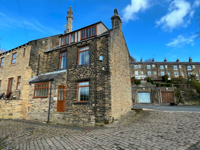 3 Bedroom Cottage To Rent In The Cottage, Masters Lane, Pye Nest, HX2