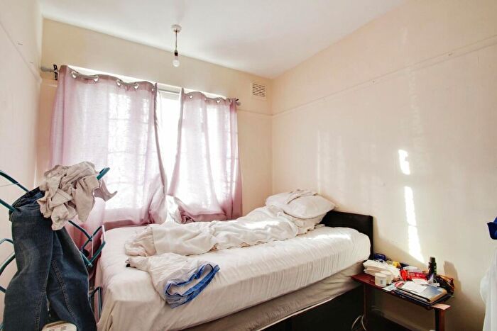 2 Bedroom Apartment To Rent In Alexandra Avenue, Harrow, HA2