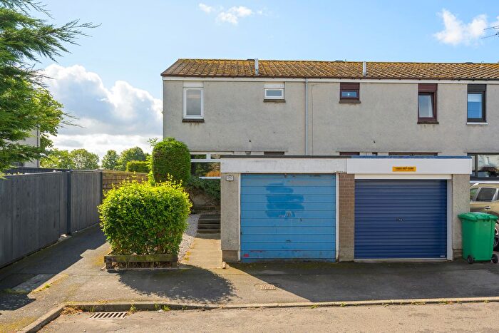 3 Bedroom End Of Terrace House For Sale In Syme Place, Rosyth, KY11