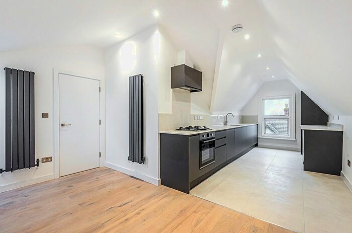 2 Bedroom Flat To Rent In Manchester Road, Thornton Heath, CR7