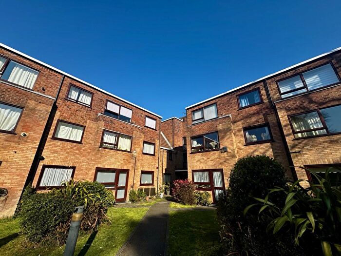 1 Bedroom Flat To Rent In Wellington Road, Bournemouth, BH8