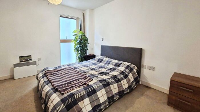 1 Bedroom Flat To Rent In Jefferson Place, Fernie Street, Green Quarter, Manchester, M4