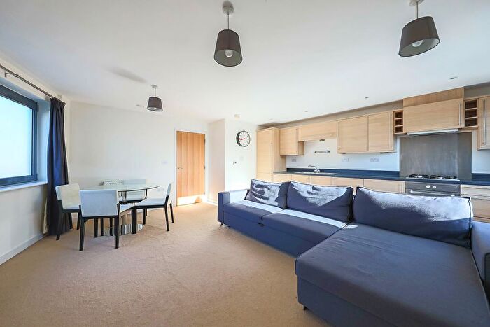 1 Bedroom Flat To Rent In Uxbridge Road, London, W13