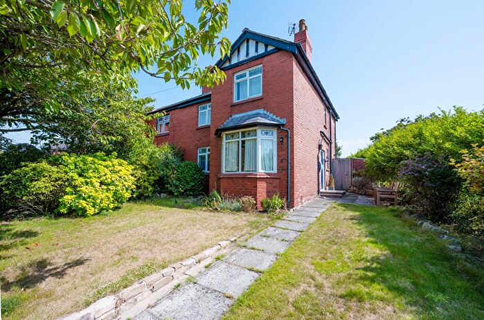 3 Bedroom Semi-Detached House For Sale In Tower Hill, Ormskirk, L39
