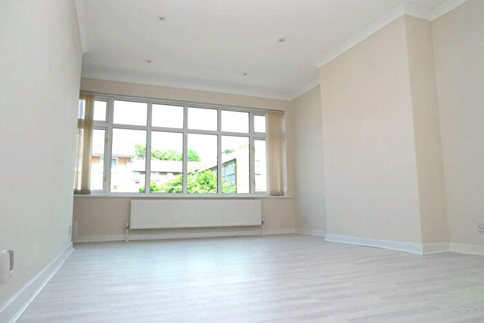 2 Bedroom Maisonette To Rent In Bexley Lane, Dartford, DA1