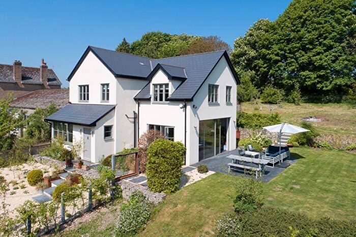 4 Bedroom Link Detached House For Sale In Ebbesbourne Wake, SP5