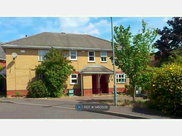 2 Bedroom End Of Terrace House To Rent In Dahlia Gardens, Ilford, IG1