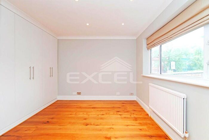 3 Bedroom Apartment To Rent In Marlborough Hill, London, NW8