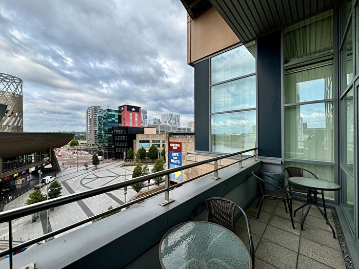 2 Bedroom Flat To Rent In Imperial Point, The Quays, Salford Quays, M50
