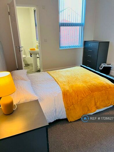 5 Bedroom Semi-Detached House To Rent In Uttoxeter New Road, Derby, DE22