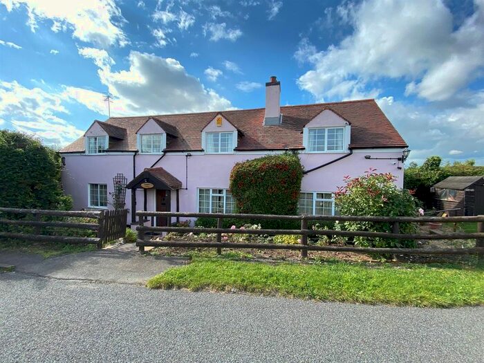 4 Bedroom Cottage For Sale In Bastonford, Powick, Worcester, WR2