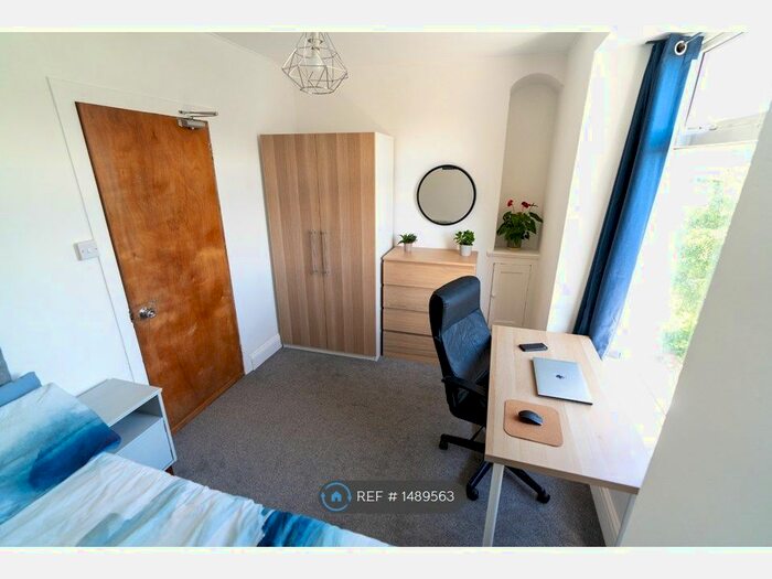 5 Bedroom Terraced House To Rent In Fron Olau, Bangor, LL57