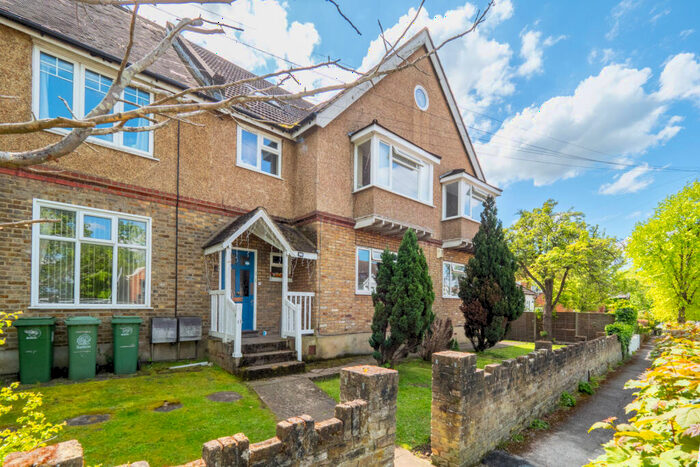 1 Bedroom Apartment To Rent In Banstead Road, Carshaton, Surrey, SM5